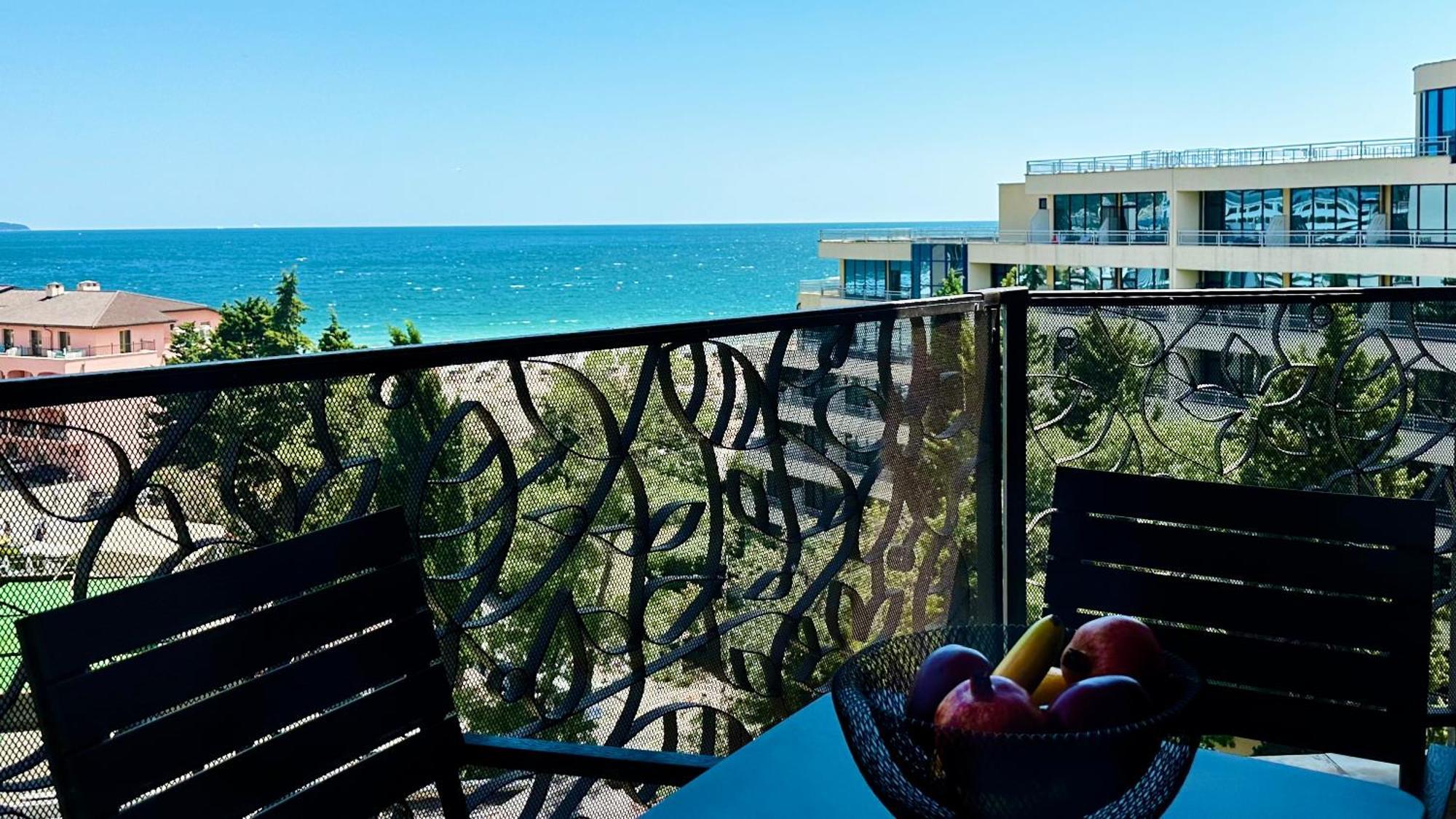 Royal Beach - Modern & Private Apartments In Center Sunny Beach Ngoại thất bức ảnh